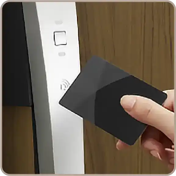 タッチレス玄関ドア